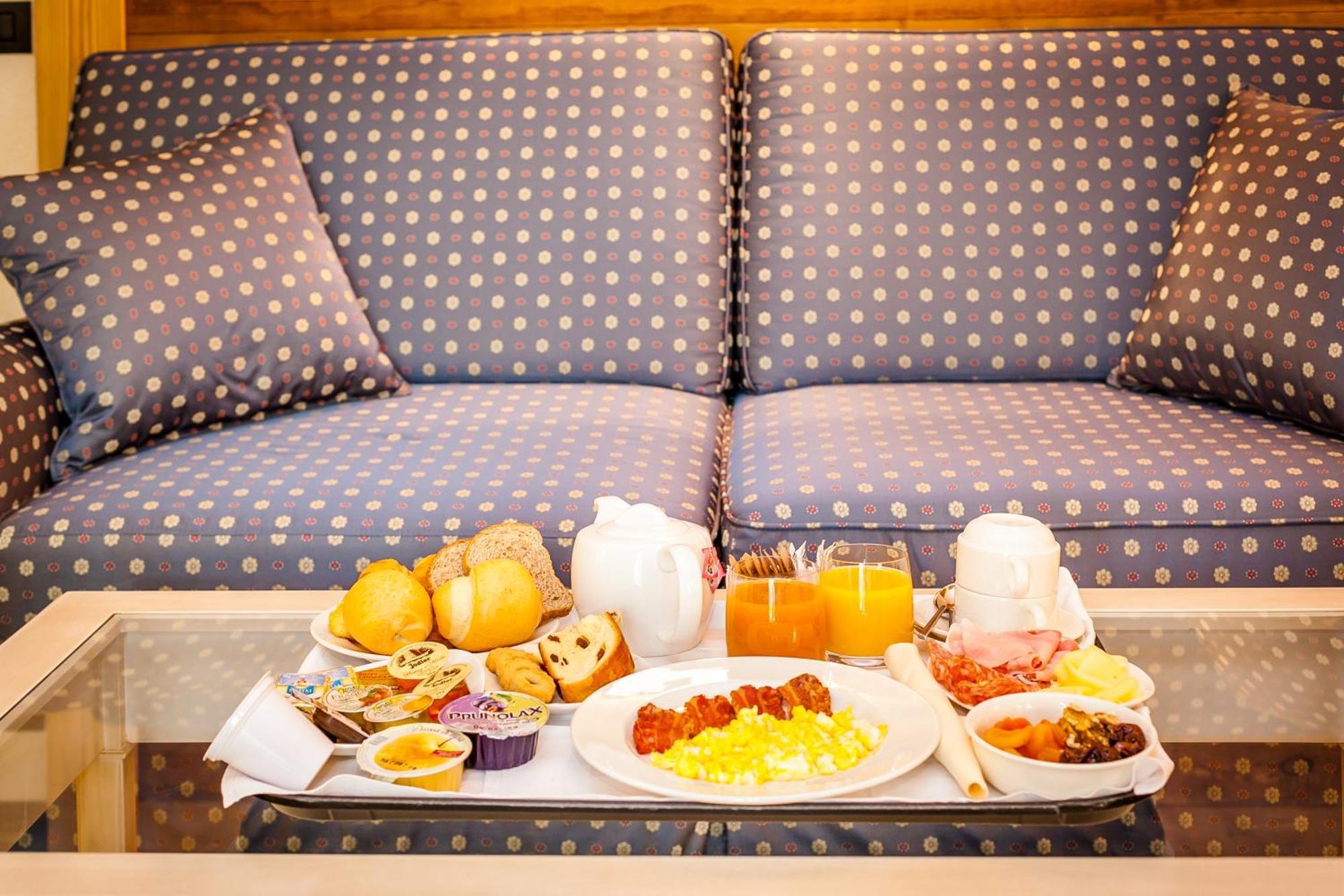Hotel Lo Scoiattolo Курмайор Номер фото
