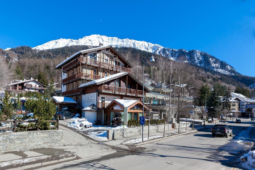 Hotel Lo Scoiattolo Курмайор Экстерьер фото