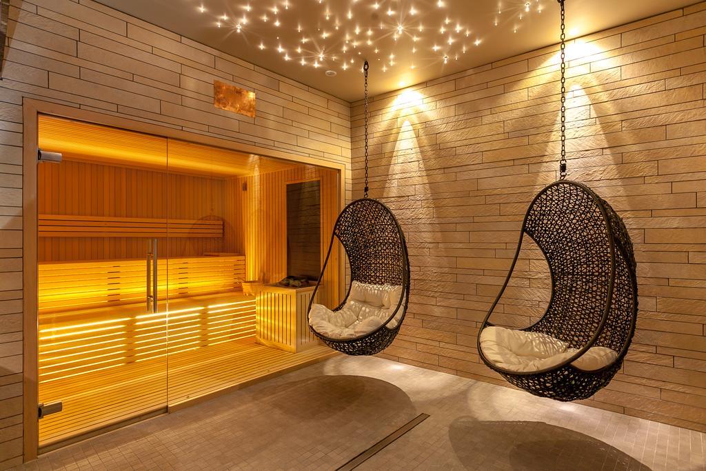 Hotel Lo Scoiattolo Курмайор Экстерьер фото