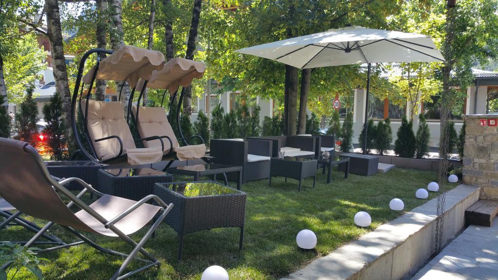 Hotel Lo Scoiattolo Курмайор Экстерьер фото