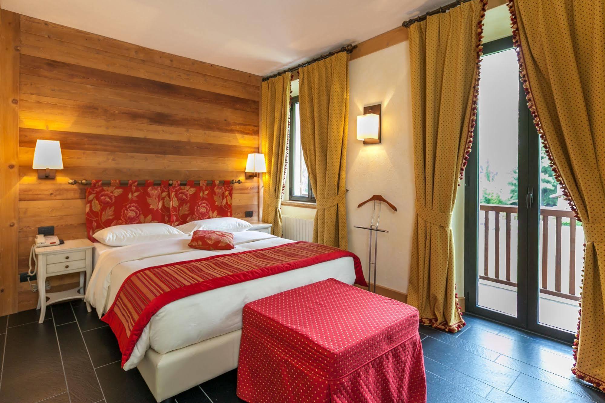 Hotel Lo Scoiattolo Курмайор Экстерьер фото