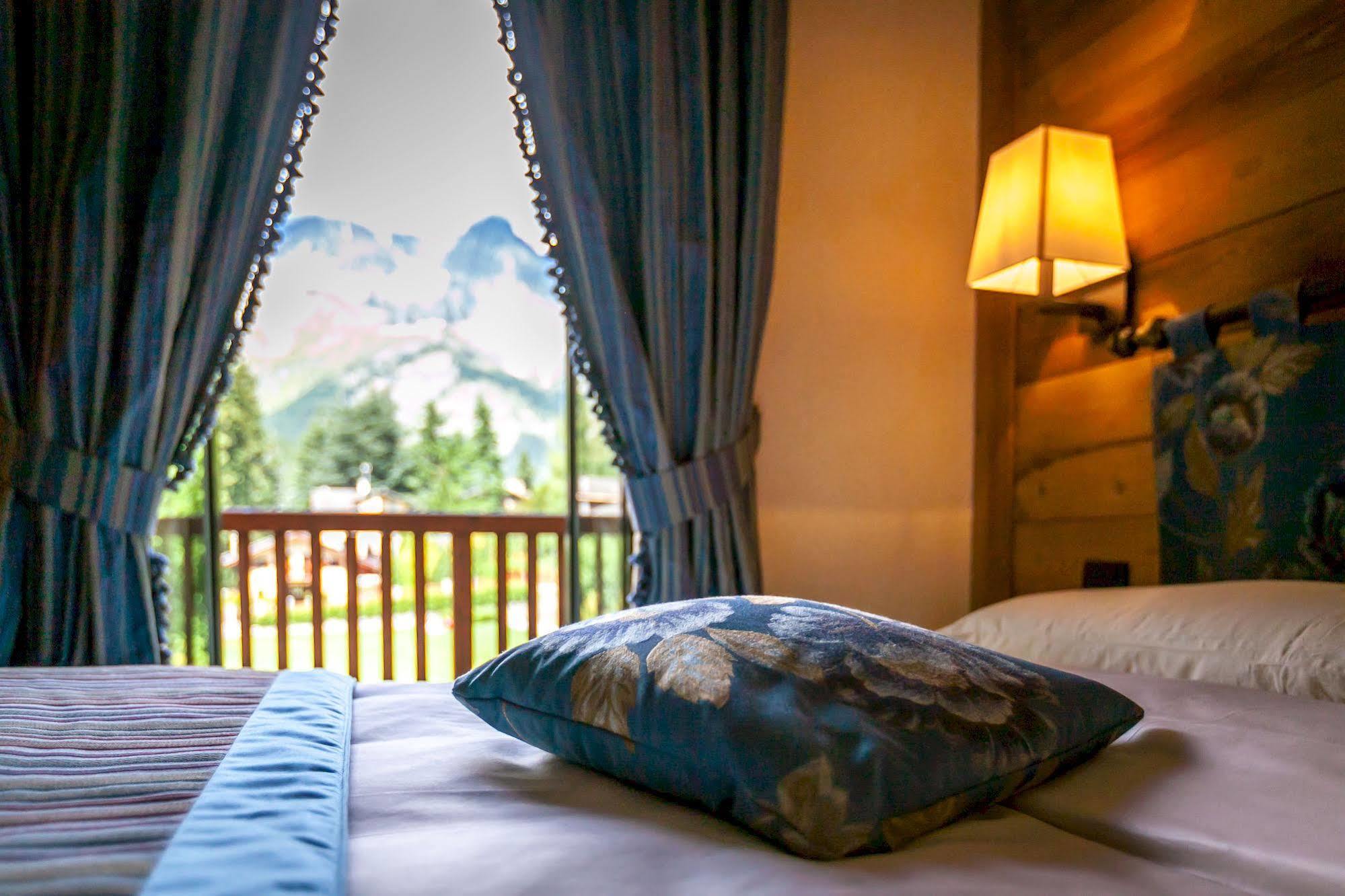 Hotel Lo Scoiattolo Курмайор Экстерьер фото